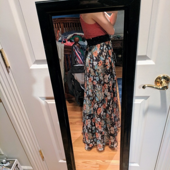 Floral maxi skirt - Picture 4 of 4